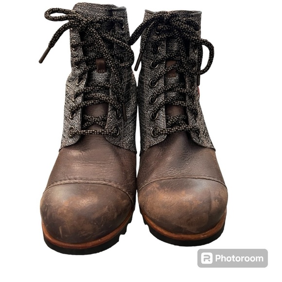 SOREL Wedge Heel Booties - Picture 2 of 3